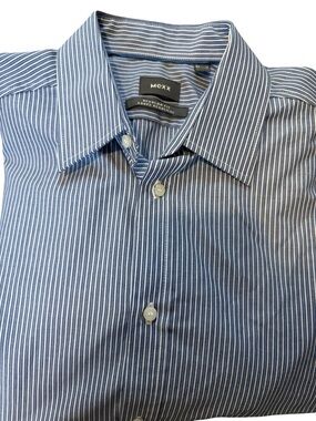 Mexx Blue and White Pinstripe Dress Men’s Shirt, like new, reg fit, sz M, cotton